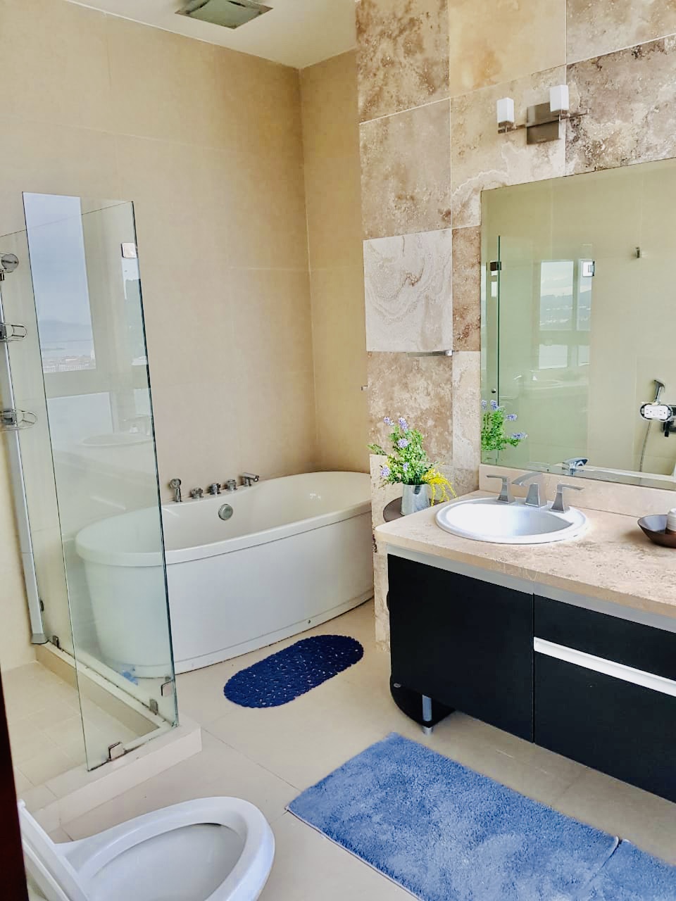 Rivage Balboa Avenue